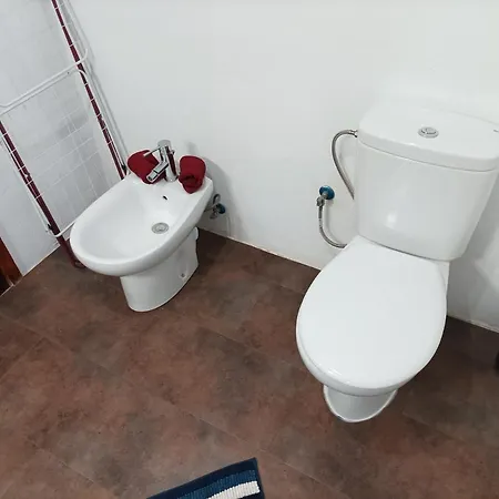 Apartment Mit Schoener Aussicht Und Terasse
