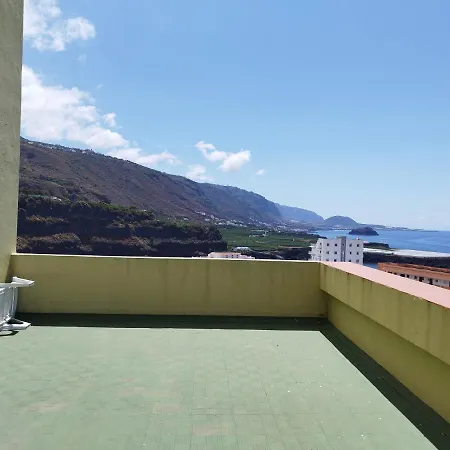 Mit Schoener Aussicht Und Terasse Apartament *